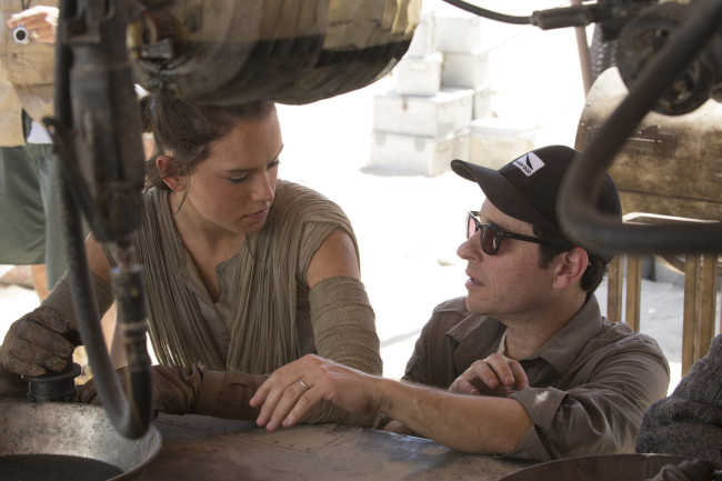 la-et-star-wars-the-force-awakens-behind-the-s-006