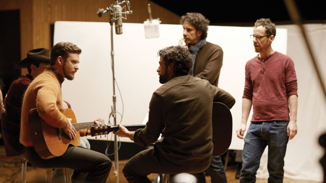 At work with Justin Timberlake and Oscar Isaac on 'Inside Llewyn Davis' (2013).